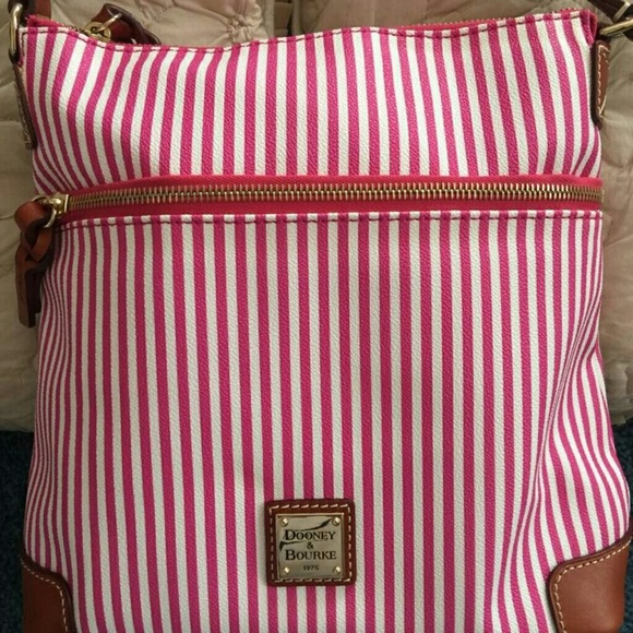 Dooney & Bourke bag, Pristine condition - Picture 2 of 5