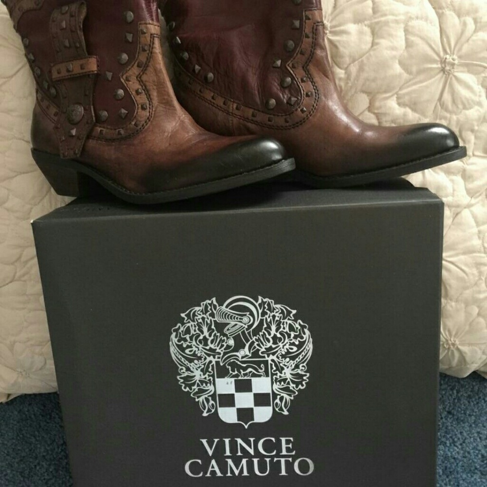 NWOT Vince Camuto Boots