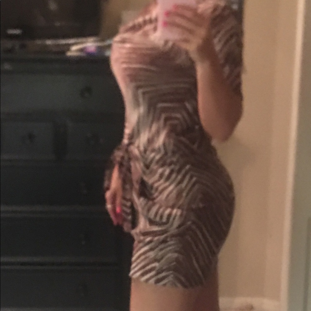 BCBG MINI DRESS - Picture 4 of 7