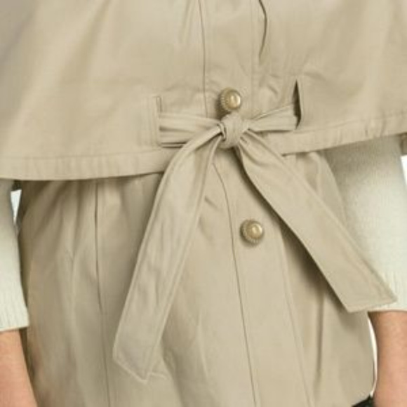 BETSEY JOHNSON Belted Capelet- BRAND NEW - Picture 3 of 4