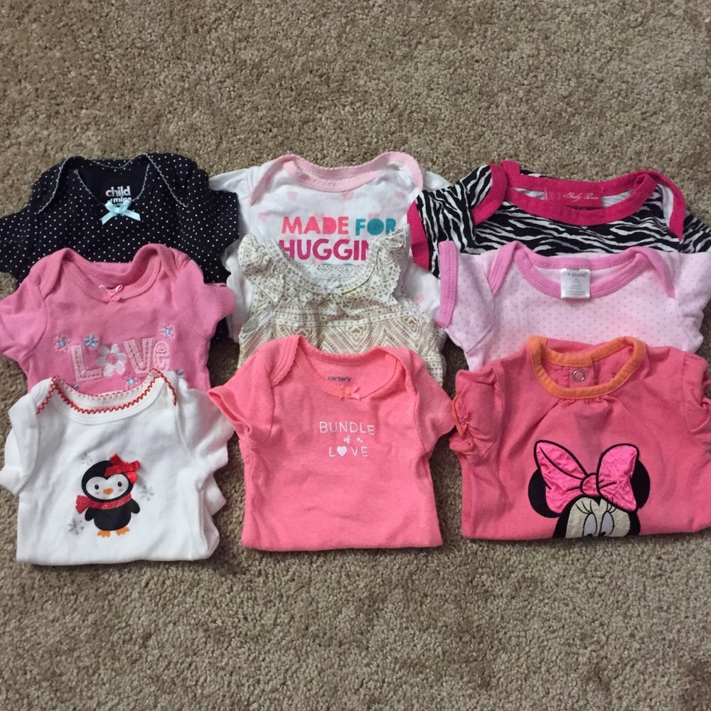 💕 Baby Girl Onesies Nb/0-3M Bundle 💕