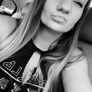 Meet your Posher, Marisa