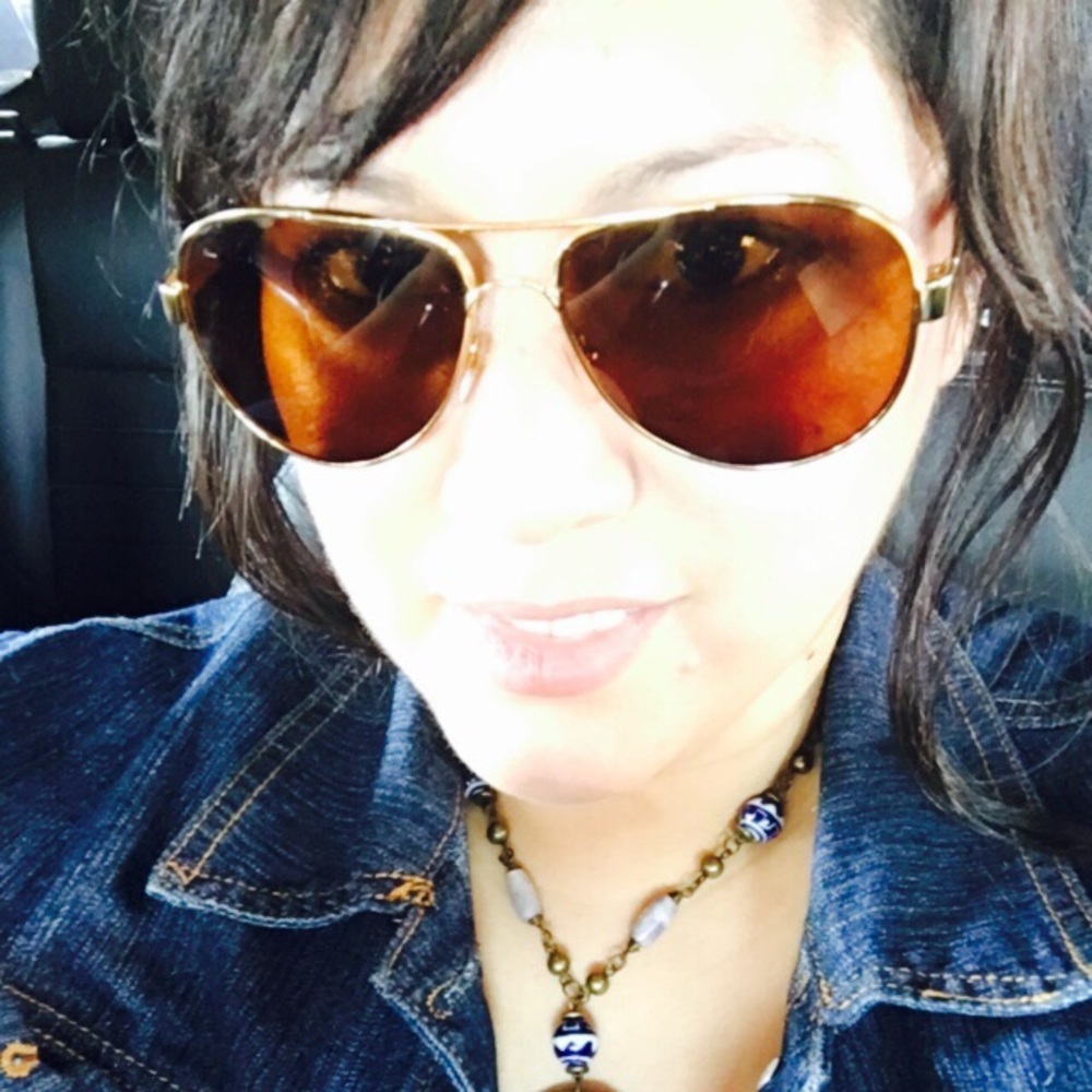 Meet your Posher, Nadia