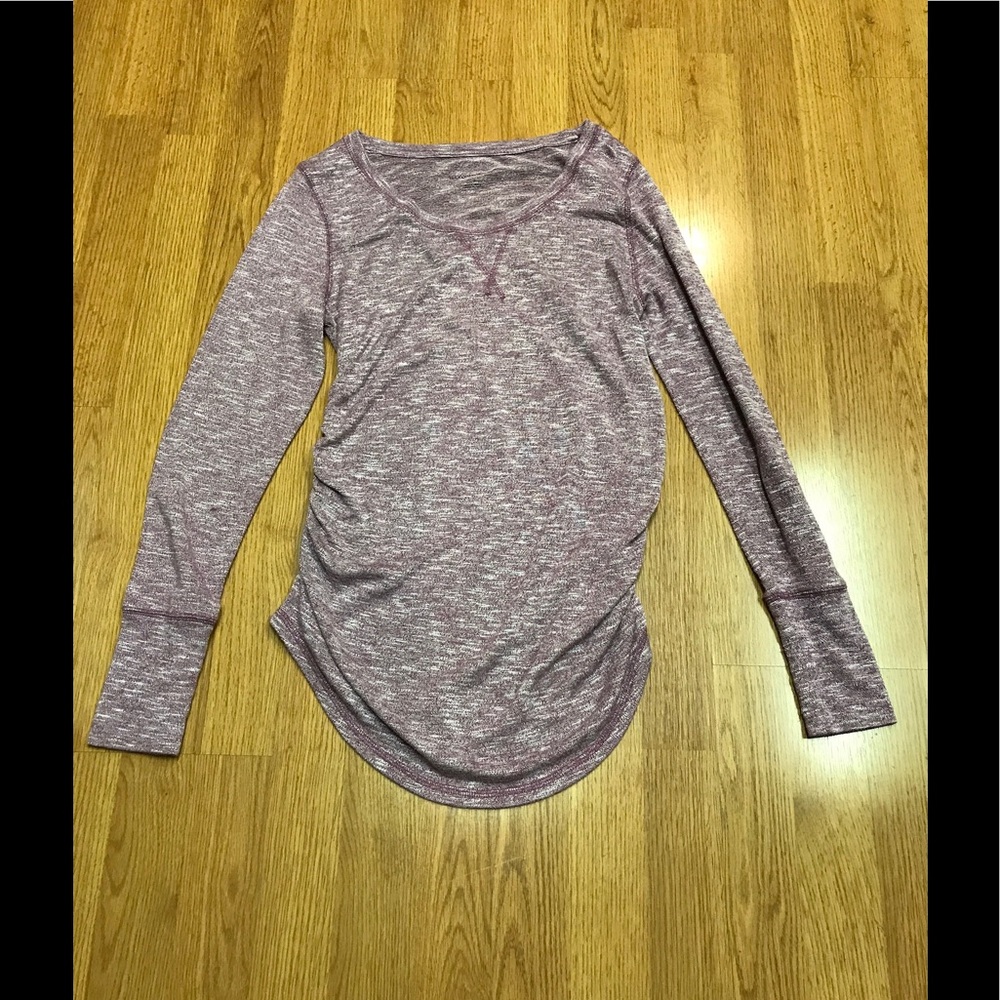 Cute Liz Lange maternity top🌺