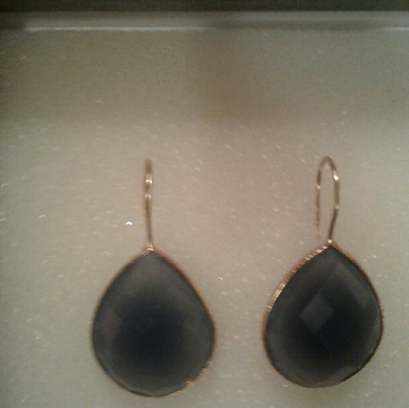 BNWT "Saatchi Style" 18K Clad Blue Topaz Earrings - Picture 2 of 2