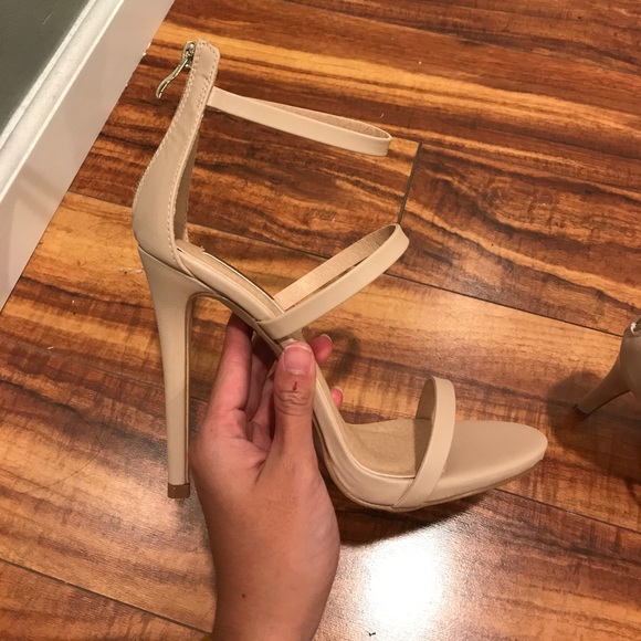 NWT BiLLiNi Nude 3 strap Delta Heel SIZE 7 - Picture 2 of 5