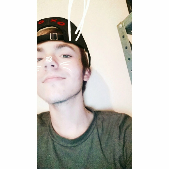 Meet your Posher, Tyler - Picture 1 of 1