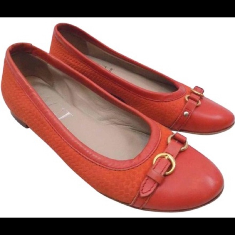 Attilio Giusti Leombruni
Orange Woven Ballet Flats