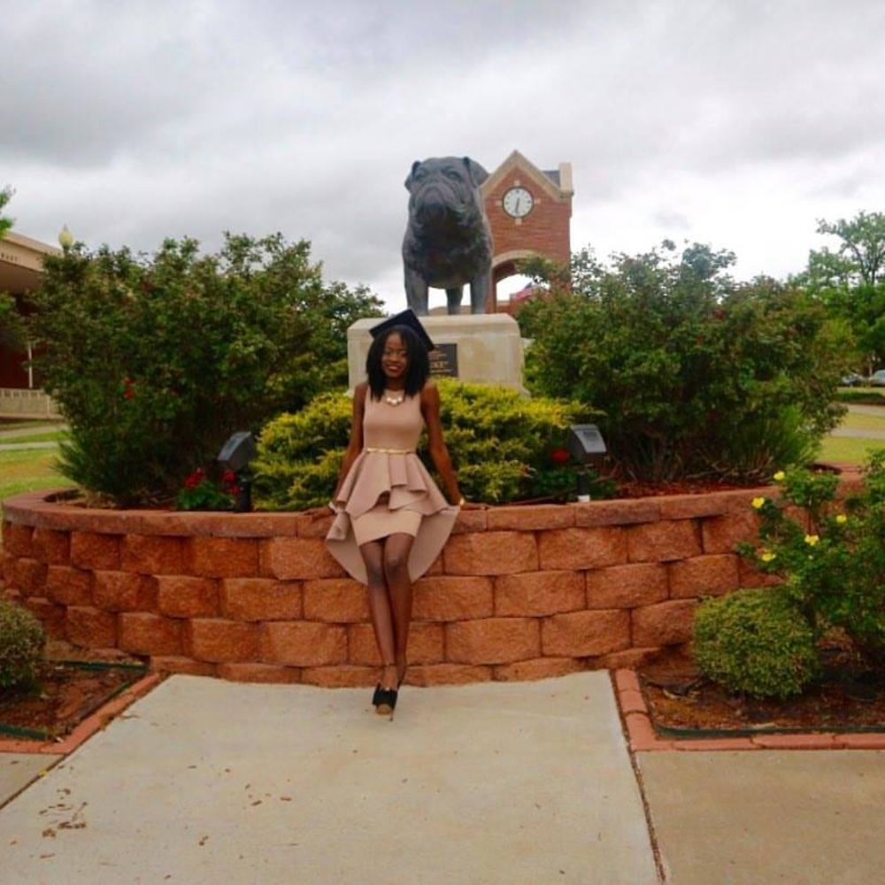 Meet your Posher, Canisia