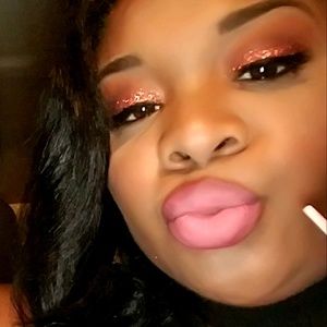 Meet your Posher, Eartha