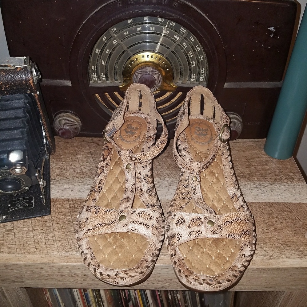 Ariat low heeled clog sandals