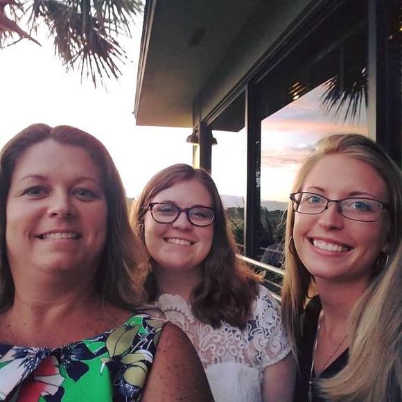 Meet your Posher, Jennifer - Picture 1 of 1