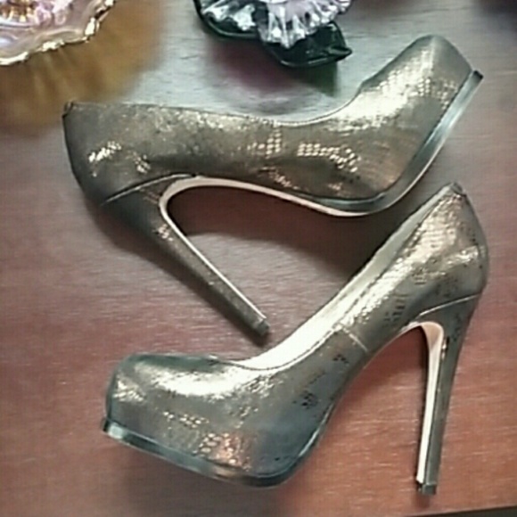 Sky High Snakeskin Chinese Laundry Platforms 8 M - Picture 2 of 8