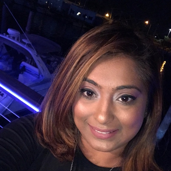 Meet your Posher, Michelle - Picture 1 of 1