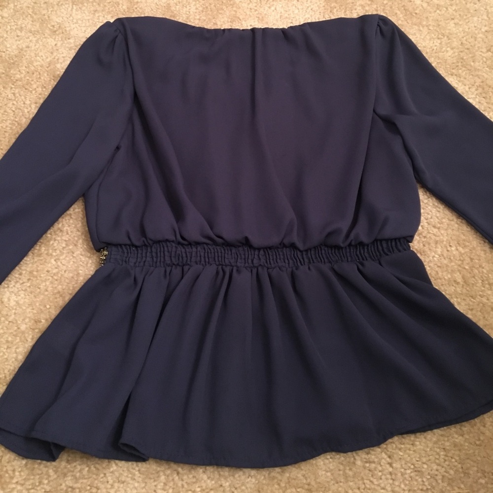 Francesca’s Collection Peplum Top - Picture 5 of 5