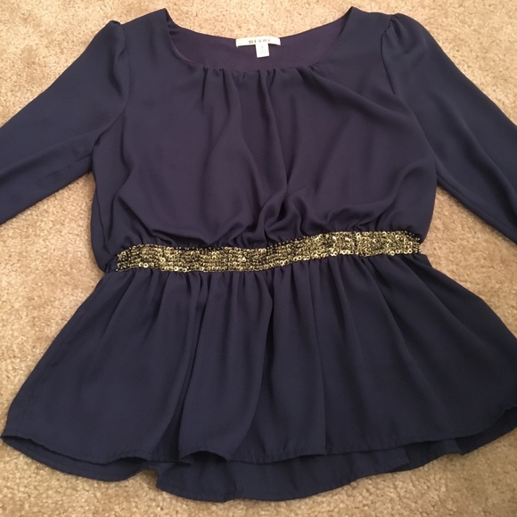 Francesca’s Collection Peplum Top - Picture 4 of 5