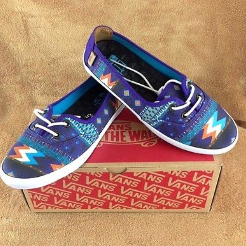 VANS OFF THE WALL Leila Women’s 7.5 Surf Shoe