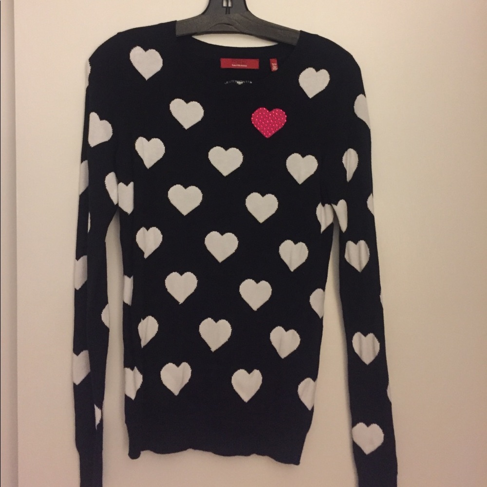 NWT RED Saks Fifth Avenue sweater XS 😍😍