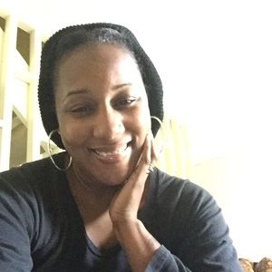 Meet your Posher, Tia