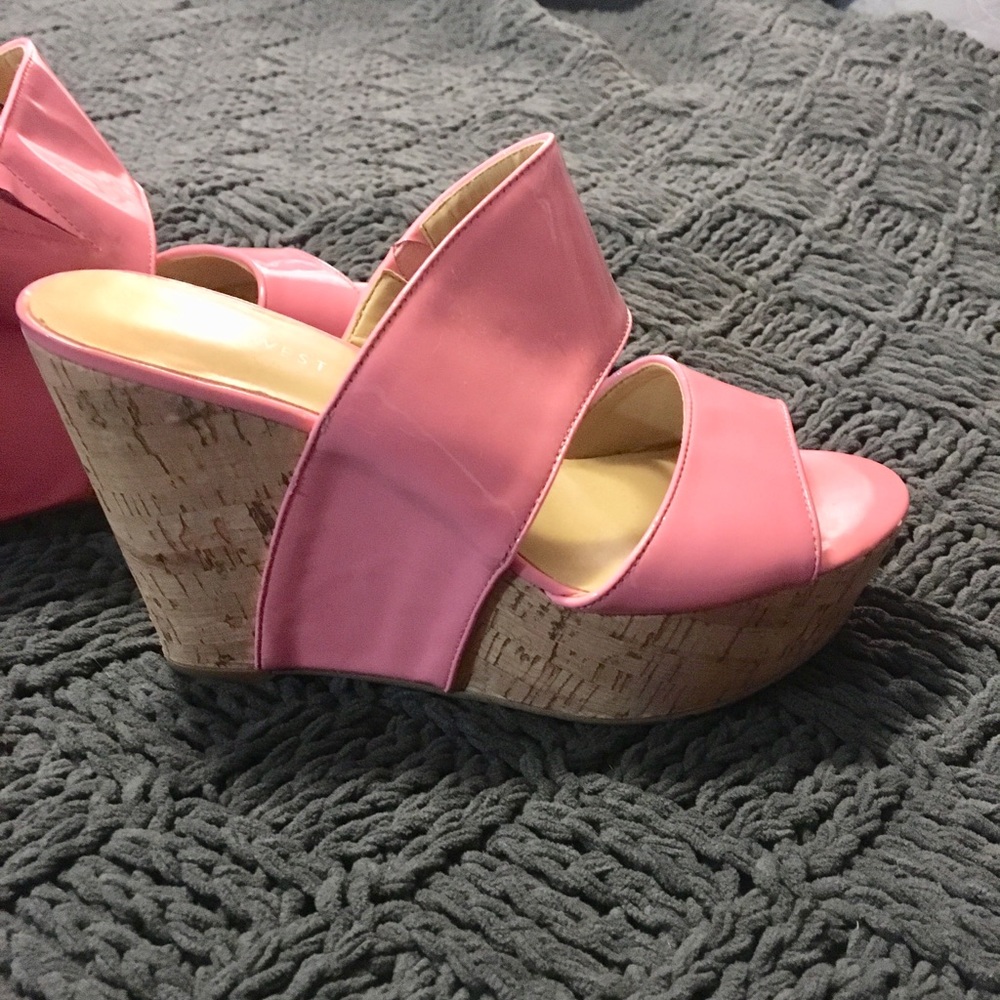 Nine West bubble gum pink wedge size 8