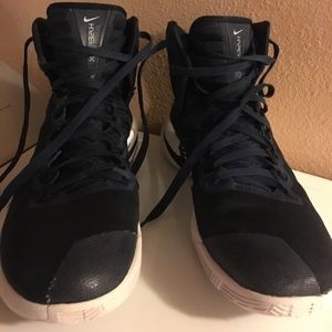 2016 Hyperdunks size 9.5