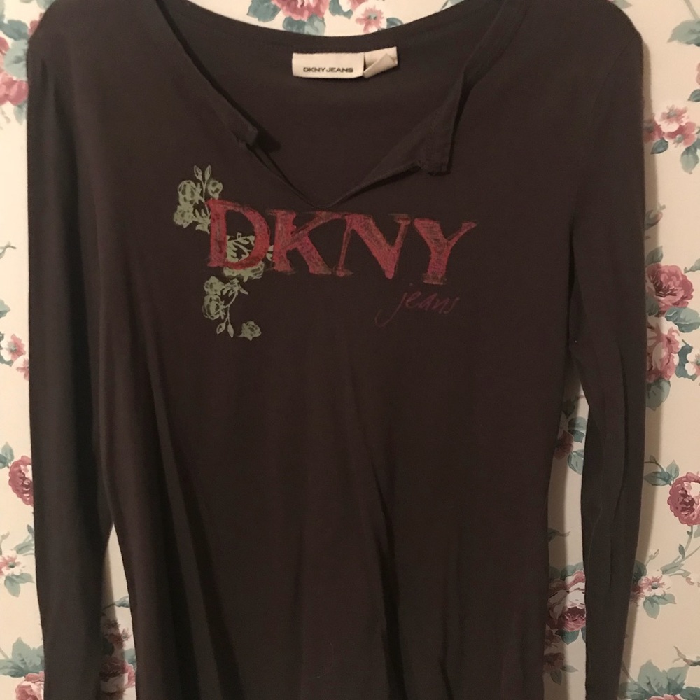 DKNY Long Sleeve Tee 🔴🔴 SALE 🔴🔴