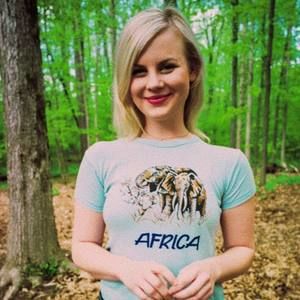 Meet your Posher, Abbey