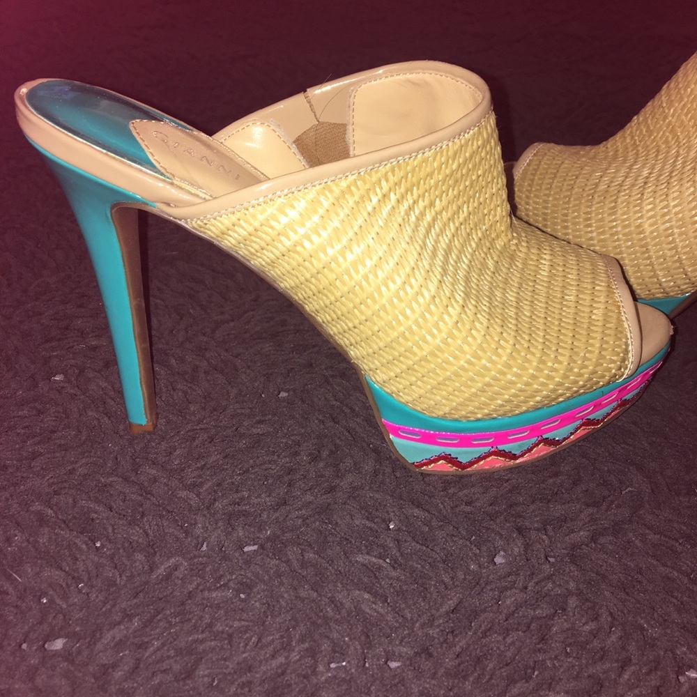 Gianni Bini mule stiletto size 8.5