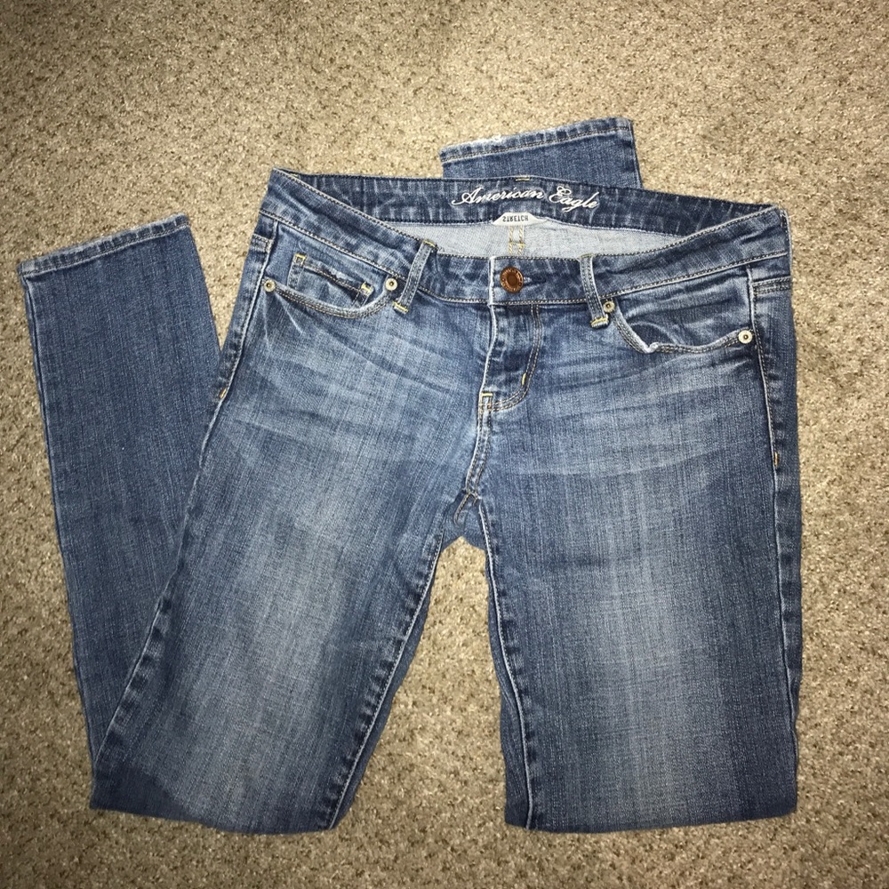 🔴SOLD🔴 Woman’s American Eagle jeans.