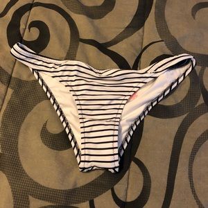 Victoria Secret Itsy Bottom