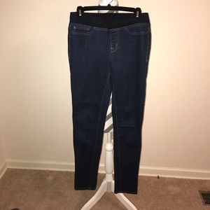 Eddie Bauer elastic waistband skinny jeans