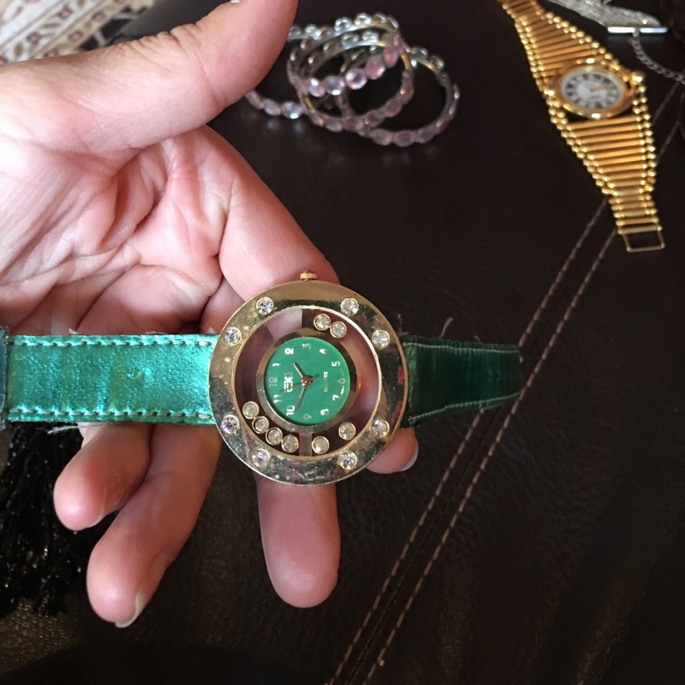 Watch - Picture 5 of 5