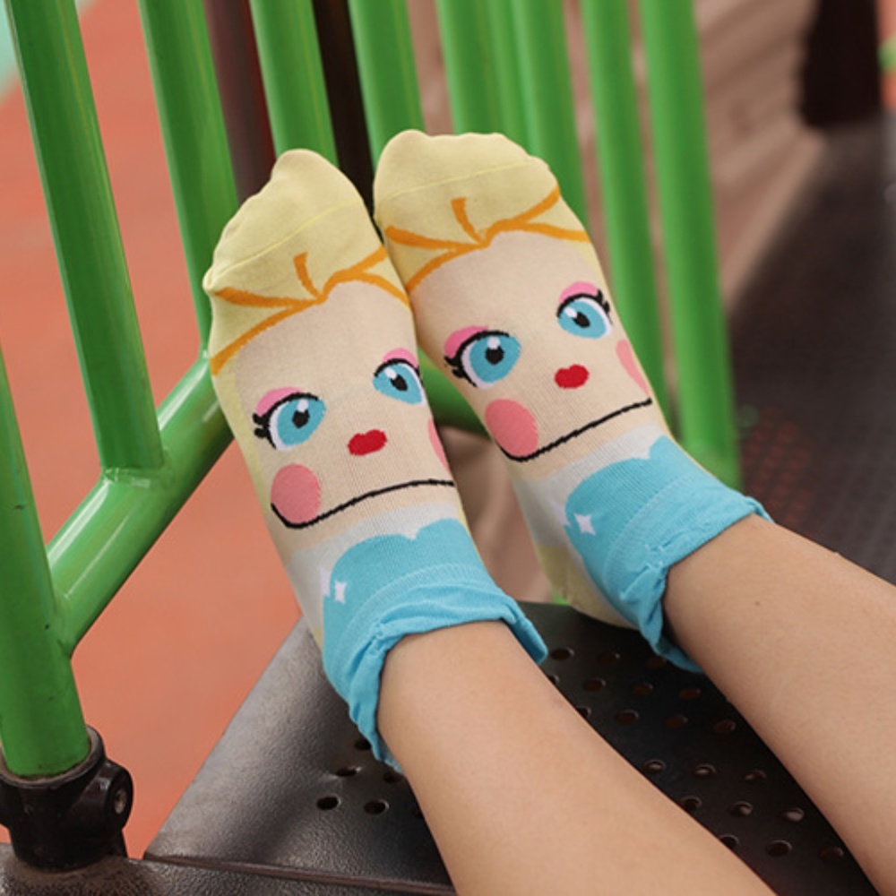 Princess Elsa Women's Socks NWT