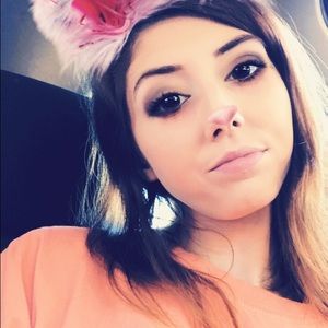 Meet your Posher, Cara