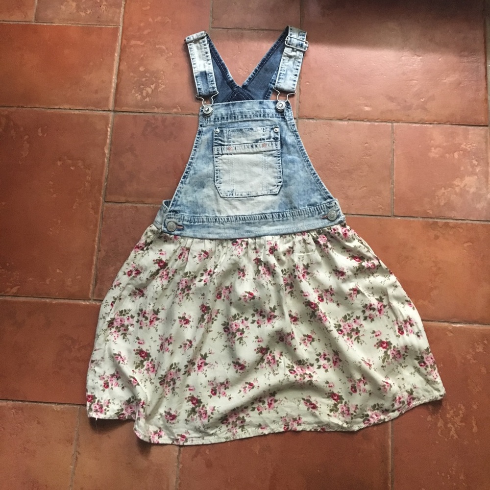 Overall dress
