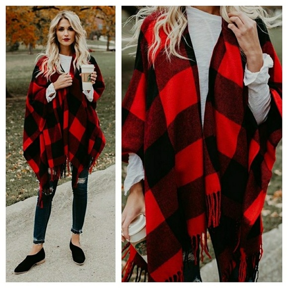Red & black buffalo check poncho - Picture 2 of 3