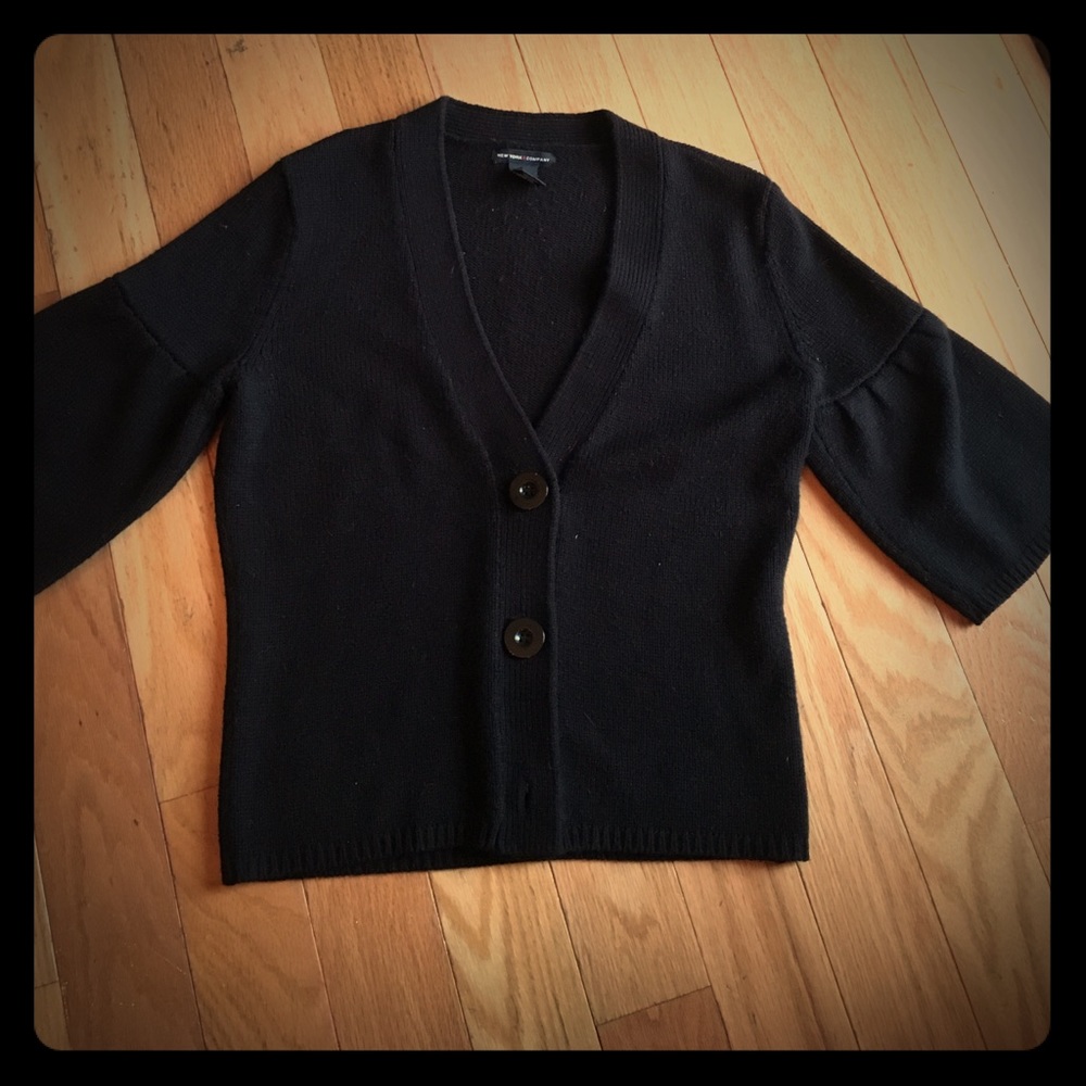 Black bell sleeved cardigan sweater