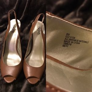 Sexy high Caramel heels 👠 😊🎀