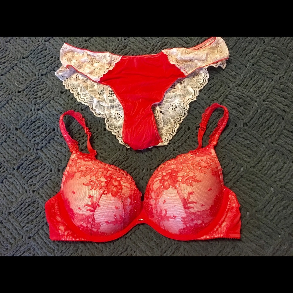 Victoria Secret 36C bra and L panty