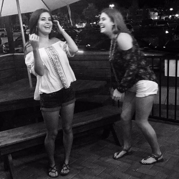 Meet your Posher, Jessica - Picture 1 of 1