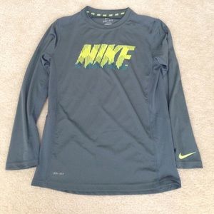 Nike DRI-FIT boys shirt size L