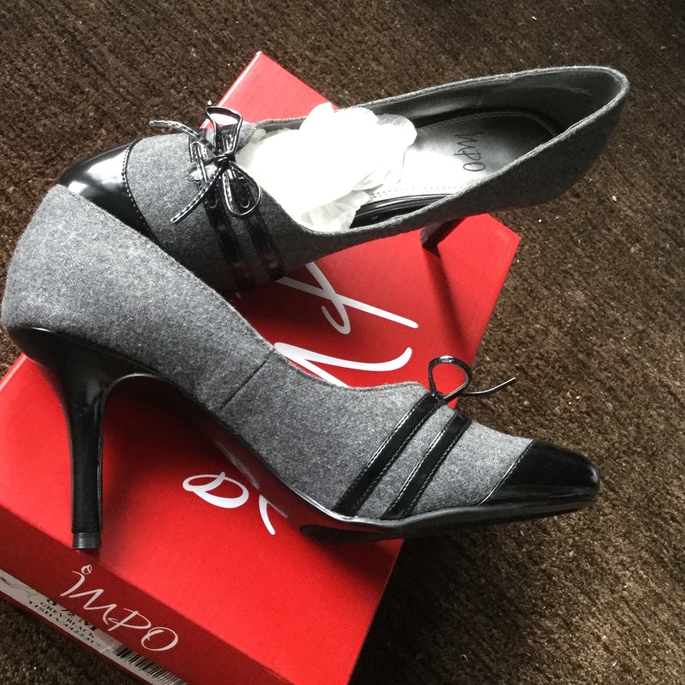 Pumps by Impo