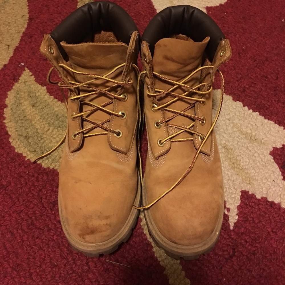 Timberland Classic Boots Size M7 (W8.5)