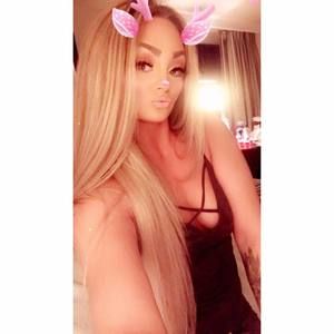 Meet your Posher, Carley