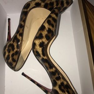 Louis Vuitton heels size 37