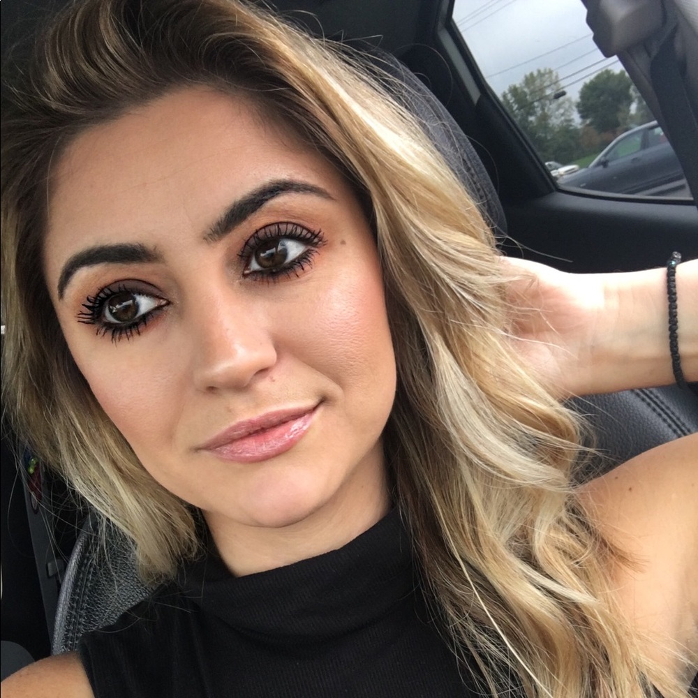 Meet your Posher, Stacy