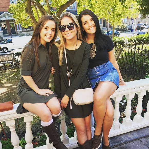 Meet your Posher, Olivia - Picture 1 of 1