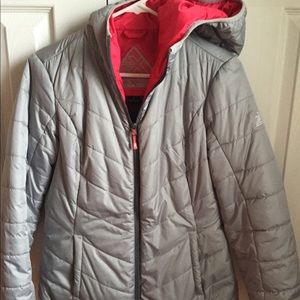 Silver/grayish puffer coat with hood