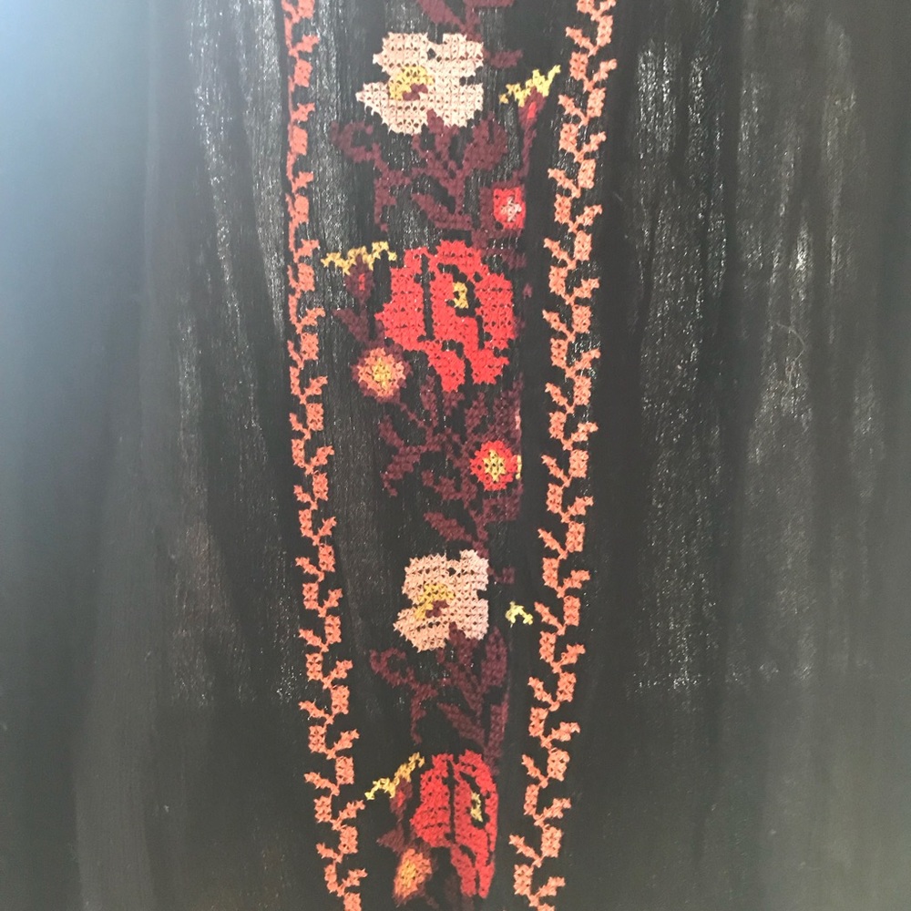 Off The Shoulder Embroidered Top - Picture 2 of 2