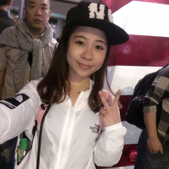 Meet your Posher, Jennifer - Picture 3 of 6